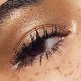 MAC Cosmetics Dazzleshadow Eyeshadow Stick kremasto sjenilo za oči u sticku nijansa Gold Stud 1.6 g | shoptok.hr