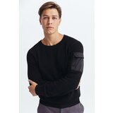 Legendww muski crni dzemper sa dzepom na rukavu | ePonuda.com