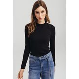 Legendww zenska crna majica sa volanom na kragni | ePonuda.com