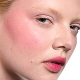 MAC Cosmetics Powder Kiss Lip + Cheek Mousse večnamensko ličilo za ustnice in lica odtenek 5 ml | Shoptok.si