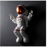 WALLXPERT peace sign astronaut 3 | ePonuda.com
