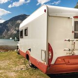  Zunanji kolutni podaljšek 25 m / 3 vtičnice / črni / guma / 230V/400V / 1,5 mm2 | Shoptok.si