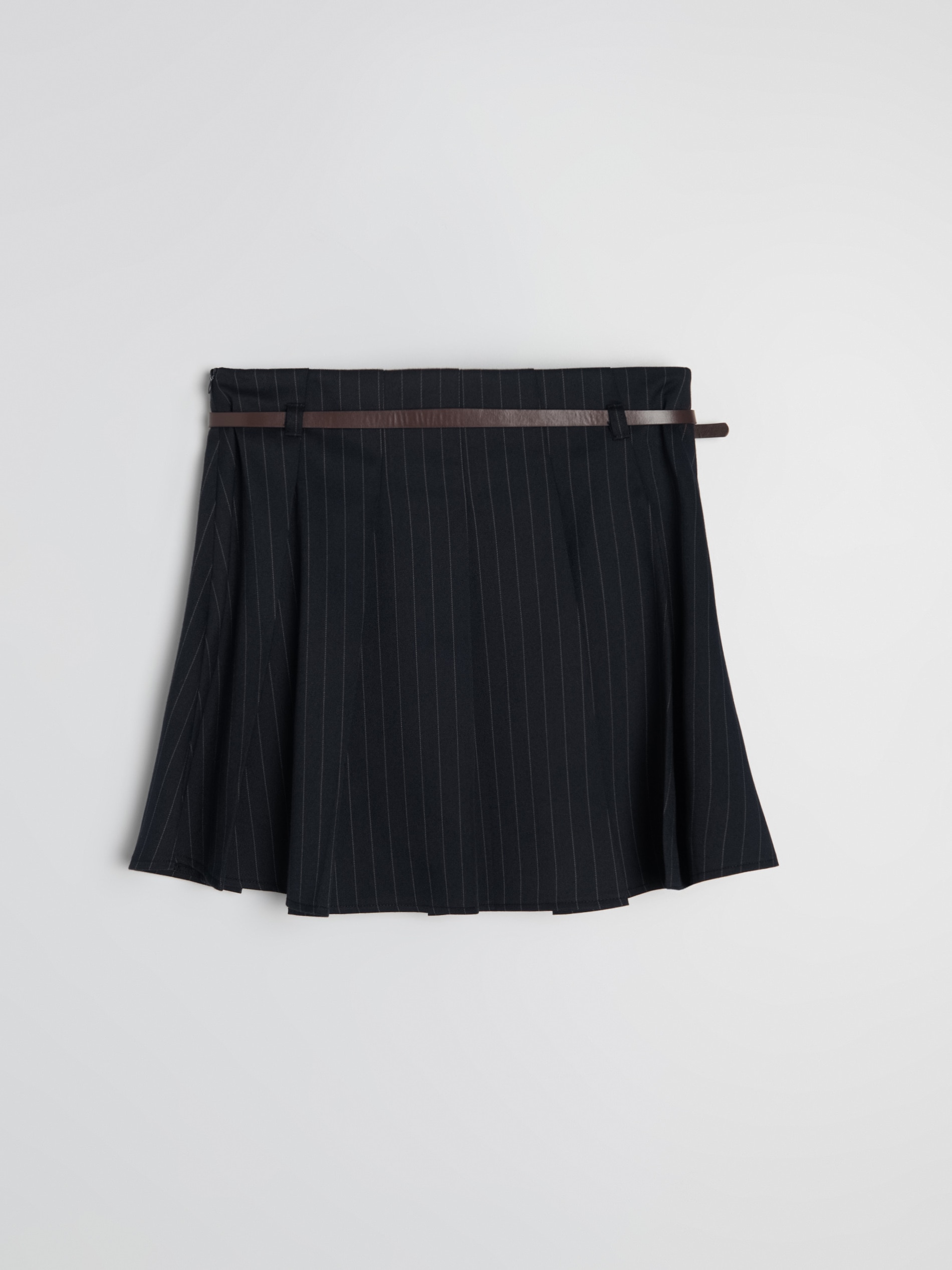 Sinsay Plisirana mini suknja s remenom i dodatkom viskoze | shoptok.hr