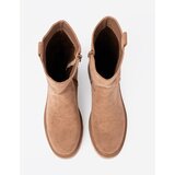 Shelvt Minimalist camel ankle boots made of soft suede | ePonuda.com