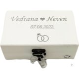  Personalizirana škatlica za poročna prstana – čuvarka vajinega simbola ljubezni - 2. - 1692 | Shoptok.si
