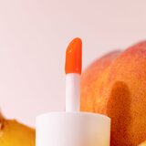 Essence WHAT A TINT! tekoče rdečilo in sijaj za ustnice odtenek 03 Peachy Vibes 4.9 ml | Shoptok.si