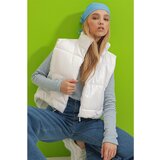 Trend Alaçatı Stili Women's White Stand Collar Double Pockets Full Filled Waist Adjustable Inflatable Vest Cene