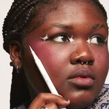 3INA The Color Pen Eyeliner črtalo za oči v obliki flomastra odtenek 100 - White 1 ml | Shoptok.si