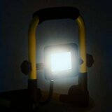 vidaXL LED reflektor s ručkom 10 W hladni bijeli | shoptok.hr