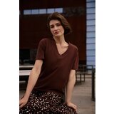 Marisse Brown V-Neck T-Shirt | Eponuda.ba