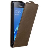 Cadorabo Ohišje, združljivo z Samsung Galaxy J1 2016 v kava rjava - Zaščitni ovitek v obliki flipa z magnetnim zapiranjem, (20562795) | Shoptok.si