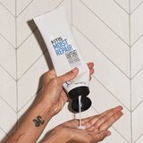 KMS Moist Repair Cleansing Conditioner čistilni balzam z vlažilnim učinkom 275 ml | Shoptok.si