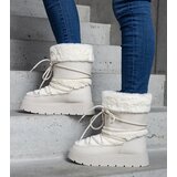  Light beige insulated lace-up snow boots decorated with fur Istiss Cijene