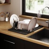 Umbra Mat crna plastična podloga za ocjeđivanje posuđa 61x43 cm Udry – | shoptok.hr