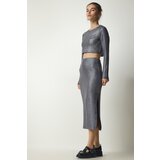  Women's Gray Shimmer Corduroy Crop Skirt Set | ePonuda.com