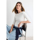 TRENDYOLMILLA Trendyol ženska majica Twoaw27Ts00042, ecru | Eponuda.com
