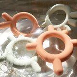  Borrn grizalo Hobotnica - oranžno | Shoptok.si