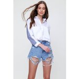 Trend Alaçatı Stili Women's White Back And Pocket Garnish Woven Poplin Shirt Cene