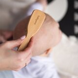 BabyOno Lesena krtača za lase z naravnimi ščetinami, srednja | Shoptok.si