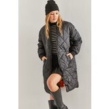 Bianco Lucci Women's Quilted Long Coat with Lined Elastic Sleeves. Cene
