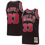Mitchell And Ness Scottie Pippen 33 Chicago Bulls 1995-96 Mitchell & Ness Swingman Alternate dres Cene