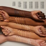MAC Cosmetics Studio Fix Every-Wear All-Over Face Pen kremasti korektor in tekoči puder v enem odtenek NC15 12 ml | Shoptok.si