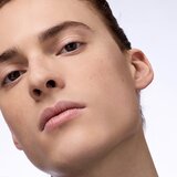 Catrice Magic Shine Eraser Gel To Powder matirajoči puder z gelasto teksturo odtenek 010 Camera Ready 10 g | Shoptok.si