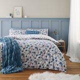 Bianca Bela/modra flanelna posteljnina za zakonsko posteljo 200x200 cm Ophelia Floral – | Shoptok.si