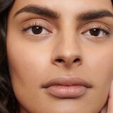 Dr. Hauschka Make-Up Foundation lahki tekoči puder odtenek 02 almond 30 ml | Shoptok.si