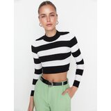 Trendyol Pulover črna / bela | Shoptok.si