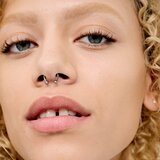 Benefit The POREfessional Foundation tekoči puder z učinkom osvetljevanja z niacinamidom odtenek 15N Incredible 30 ml | Shoptok.si