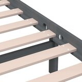  Posteljni okvir siv iz trdnega lesa 135x190 cm 4FT6, (20645086) | Shoptok.si