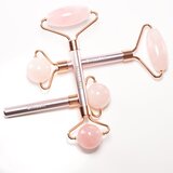 Notino Charm Collection Rose quartz massage roller for eyes valjak za masažu za okoloočno područje Pink | shoptok.hr