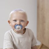 Lovi Night & Day Dynamic Soother Boy 18m+ silikonska dinamična duda varalica 2 kom za otroke | shoptok.hr