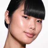 MAC Cosmetics Skinfinish Lightstruck tekoči osvetljevalec odtenek Bubbled Over 15 ml | Shoptok.si