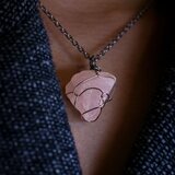 Epic Fantasy Shop roze kvarc heart ogrlica | ePonuda.com