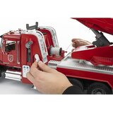 Bruder gasilsko vozilo s črpalko MACK Granite 02821 | Shoptok.si