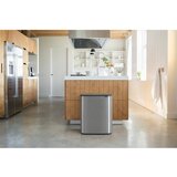 Brabantia Bo Touch Bin 60 L z 1 plastičnim vložkom - Matt Steel Fingerprint Proof | Shoptok.si