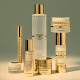 Chantecaille Gold 24K Gold Essence Intense luksuzni serum proti gubam za sijoč videz 150 ml | Shoptok.si