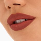 MAC Cosmetics Locked Kiss 24h Lipstick dolgoobstojna šminka z mat učinkom odtenek Meticulous 1,8 g | Shoptok.si