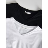 Reserved - Slim majica kratkih rukava s V-izrezom - crno | shoptok.hr