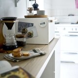 YAMAZAKI Kovinska posoda za kruh Tosca – | Shoptok.si