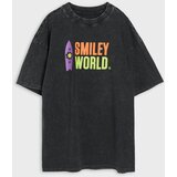 Sinsay Oversize majica s izblijedjelim efektom i printom na leđima SmileyWorld® | shoptok.hr