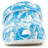 Crocs Natikači Classic Duke Print Clog 210003 Modra | Shoptok.si