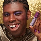 NYX Professional Makeup Ultimate Glow Shots bleščeča tekoča senčila za oči odtenek 20 Feelin' Grape 7,5 ml | Shoptok.si