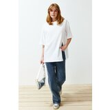 Trendyol White 100% Single Jersey Relaxed/Comfortable Fit Asymmetric Knitted T-Shirt Cene
