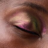 Catrice Prismatic Shift Eyeshadow senčila za oči z multikromatskim učinkom odtenek 020 Berry Blaze 1 g | Shoptok.si