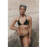 Muuv. Kupaći grudnjak Bikini Fluff boja: crna, mekane košarice | shoptok.hr