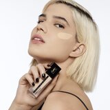 Yves Saint Laurent Encre de Peau All Hours Foundation dugotrajni puder SPF 20 nijansa BD 85 Warm Coffee 25 ml | shoptok.hr