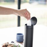 YAMAZAKI Metalna kutija za maramice Tower – | shoptok.hr